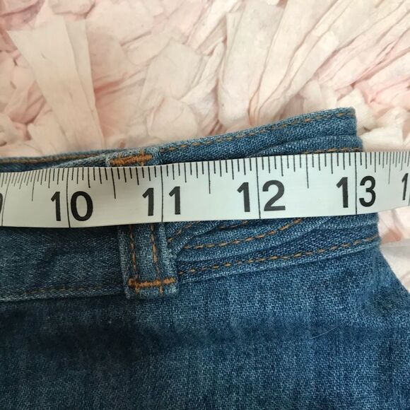 Vintage Levi’s hi waisted flare jeans - Picture 7 of 7